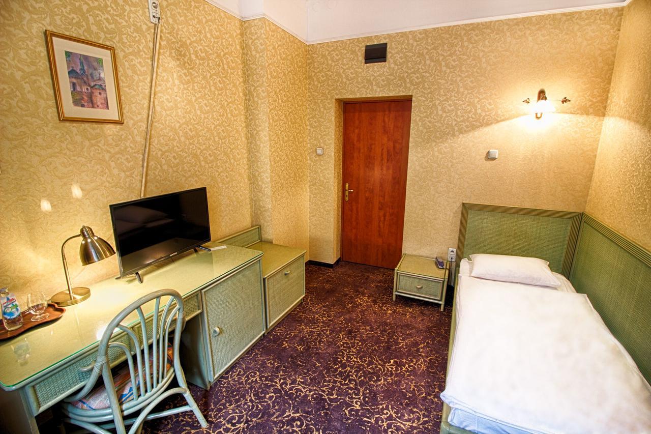 Hotel Calisia Kaliszki المظهر الخارجي الصورة